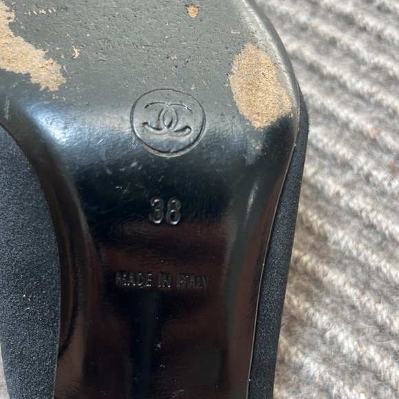 Chanel Satin kitten heels with bead detail - Picture 6 of 8